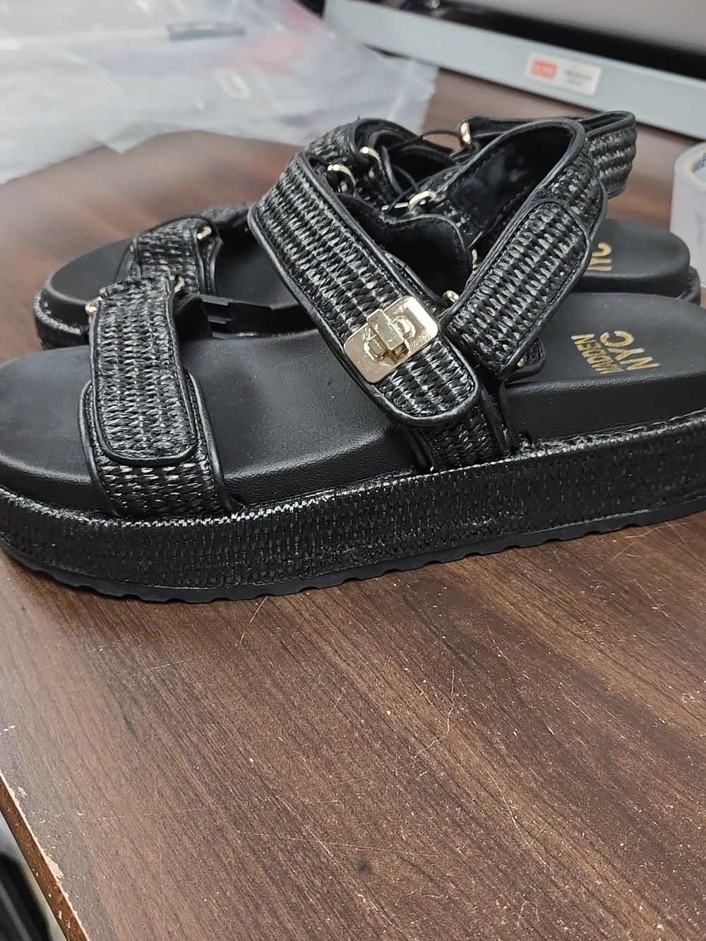 Madden NYC Size 9 Black Woven Platform Sandals